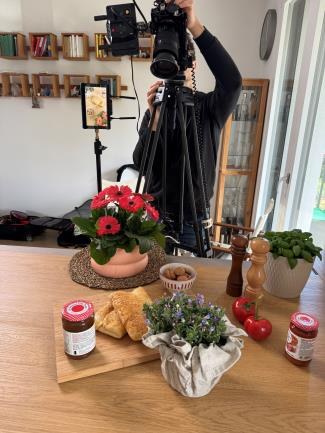 Set con prodotti e piatto pronto per la ripresa