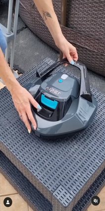Story: il robot Aiper pronto per la piscina